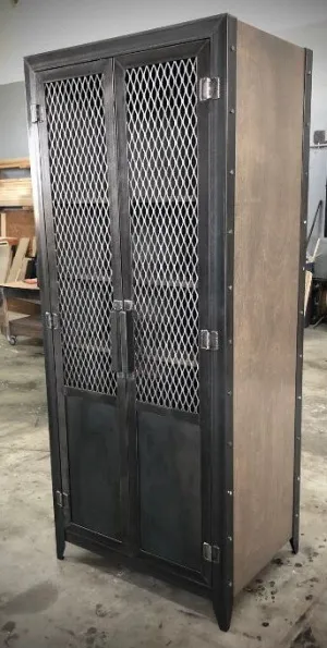 #053 - Industrial Club Locker