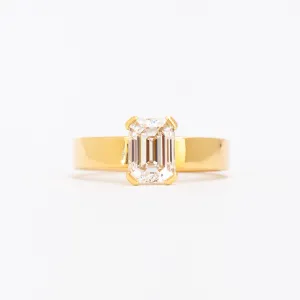 1.57 ct Lab-Grown Emerald Cut Diamond Temple Ring