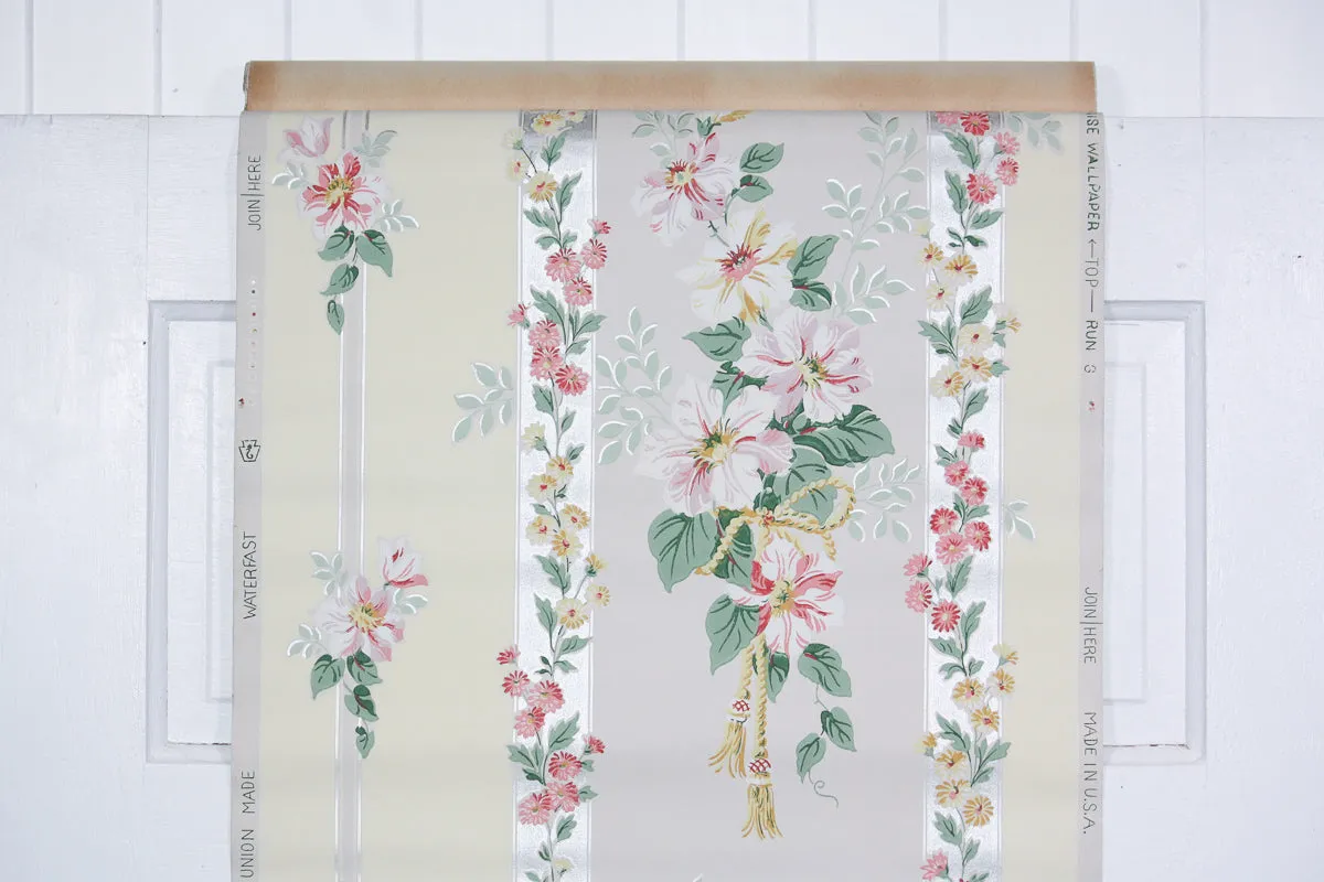 1950s Floral Stripe Vintage Wallpaper