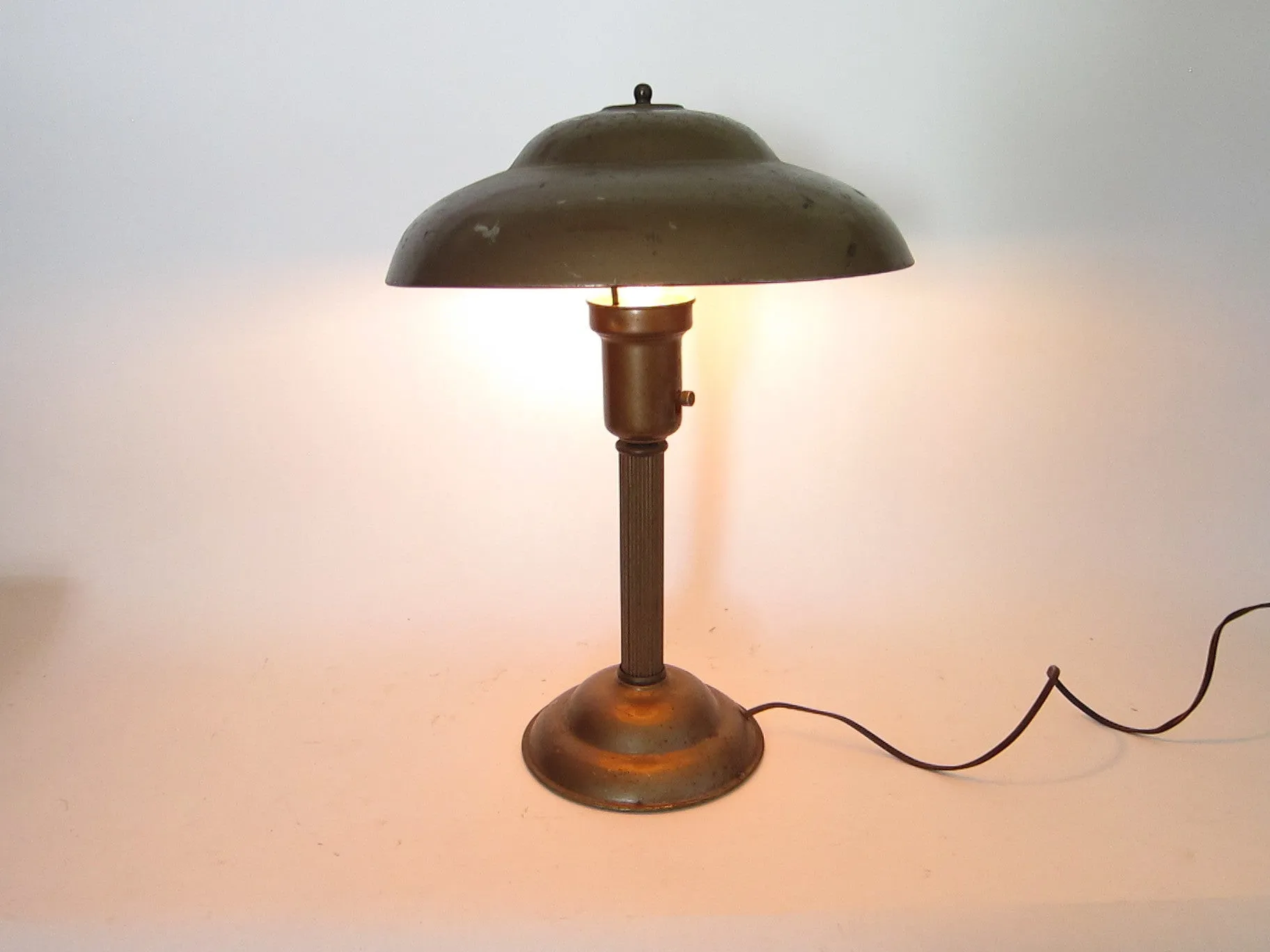 1950's Metal Mid Century Modern Desk Lamp