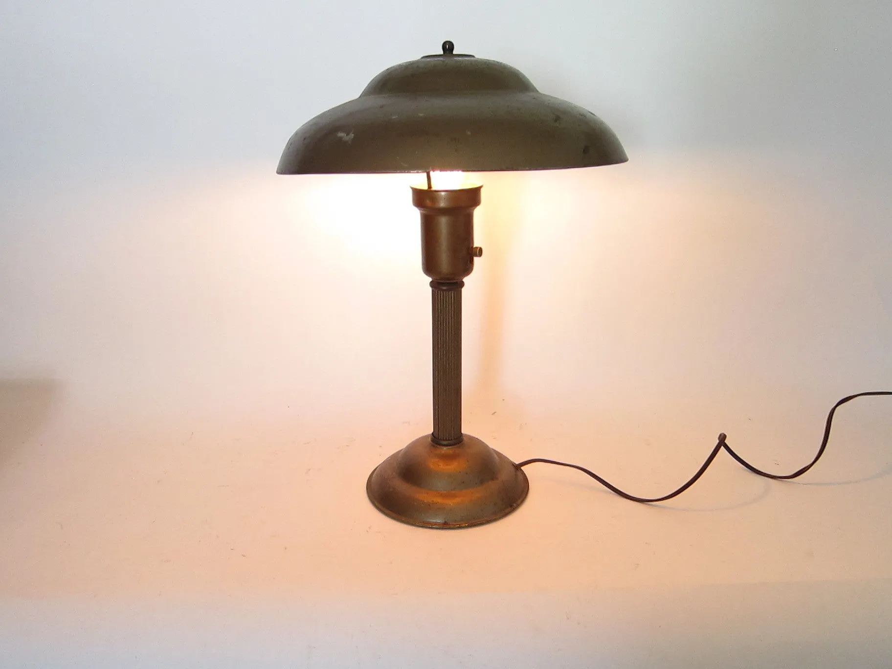 1950's Metal Mid Century Modern Desk Lamp