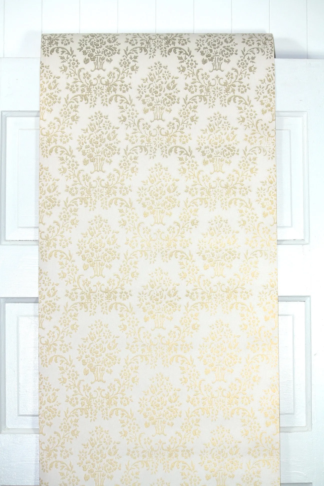1960s Floral Damask Vintage Wallpaper