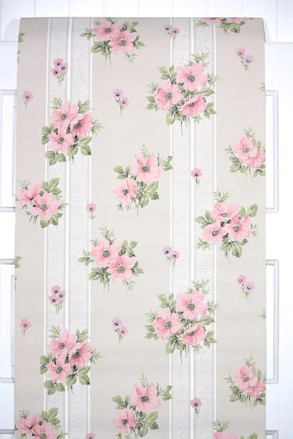 1960s Floral Vintage Wallpaper