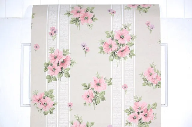 1960s Floral Vintage Wallpaper