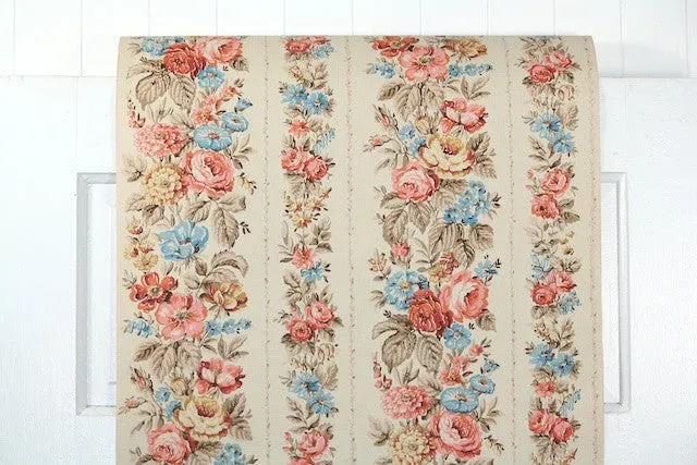 1960s Floral Vintage Wallpaper