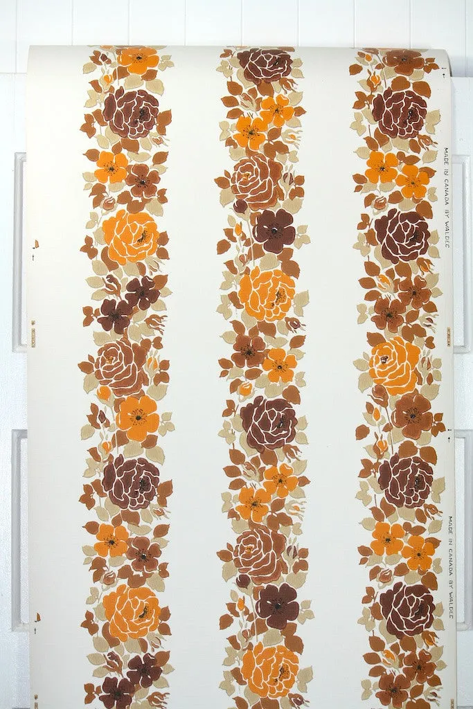 1970s Floral Vintage Wallpaper