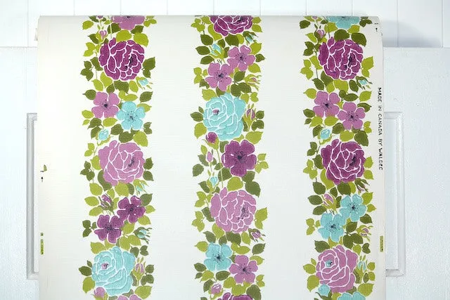 1970s Floral Vintage Wallpaper