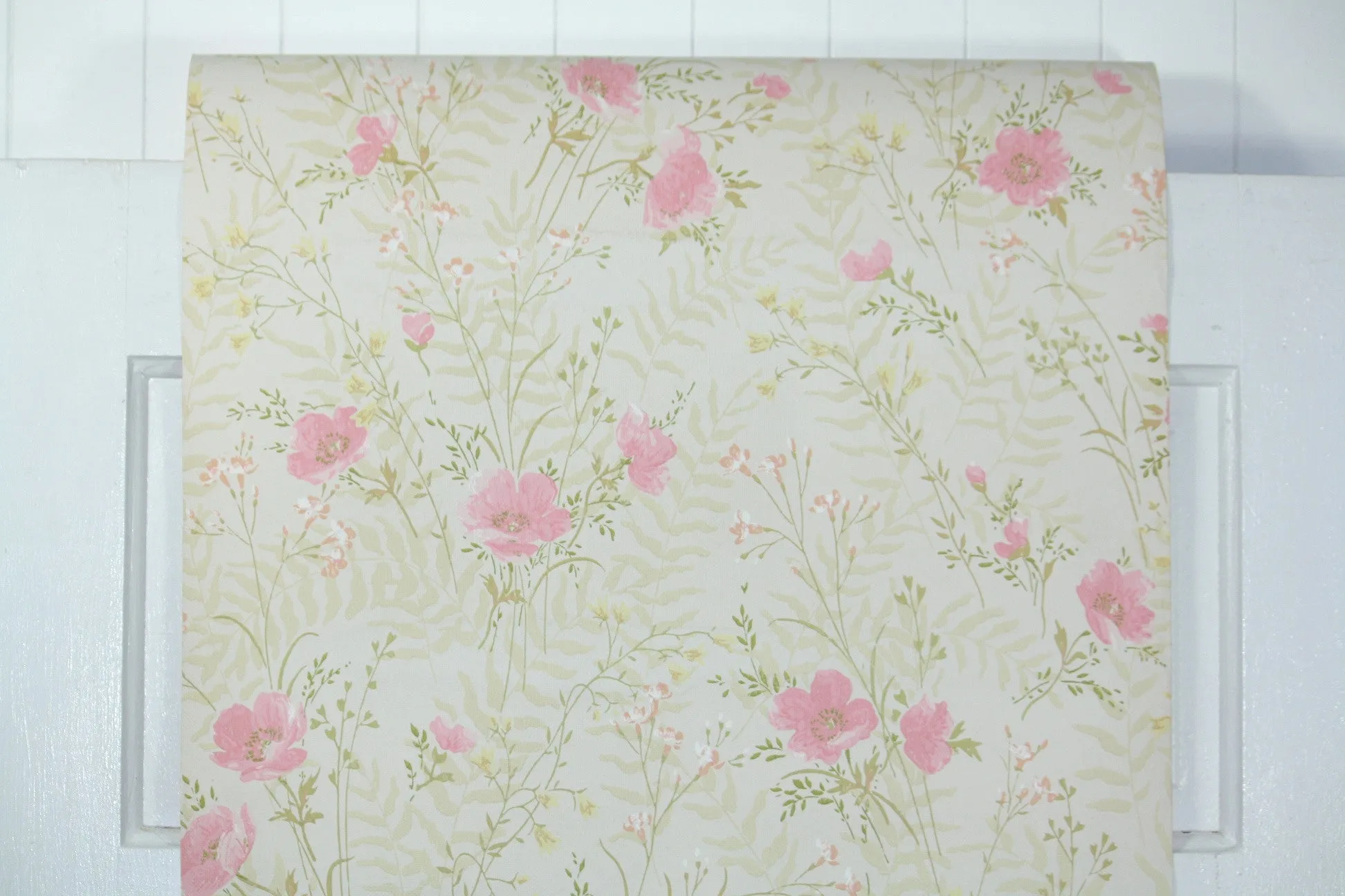 1970s Floral Vintage Wallpaper