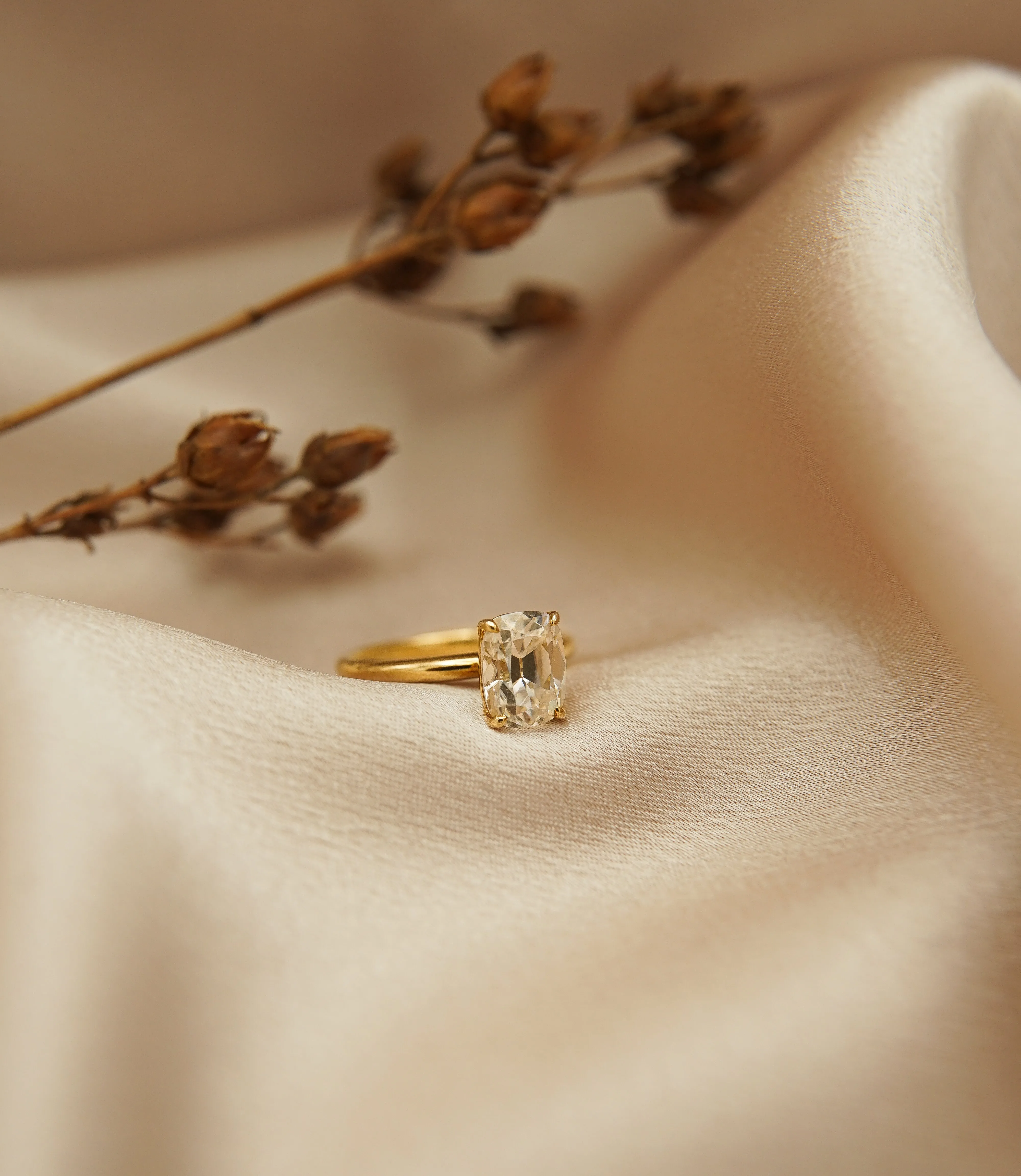 9K Elongated Antique Cushion Cut Moissanite Ring