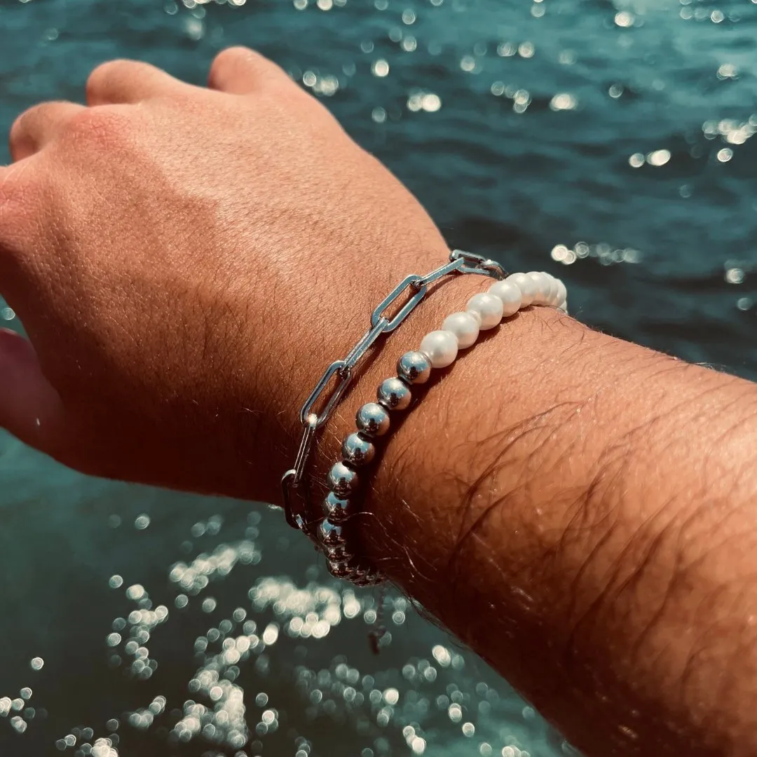 Aeneas Modern Silver Look