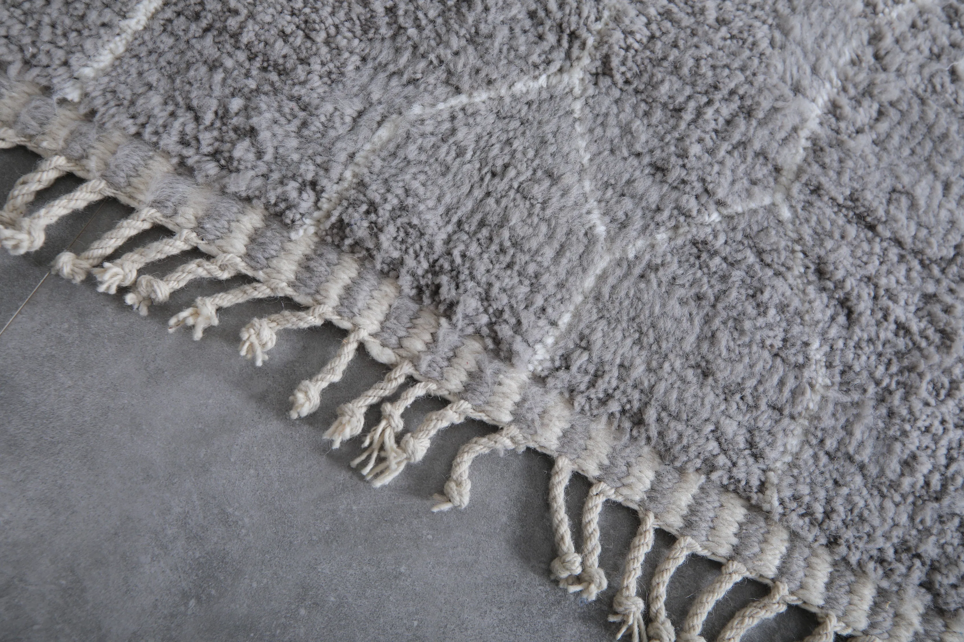 Beni Ourain Moroccan Rug - 8.2 x 10.1 Feet | Modern Elegance