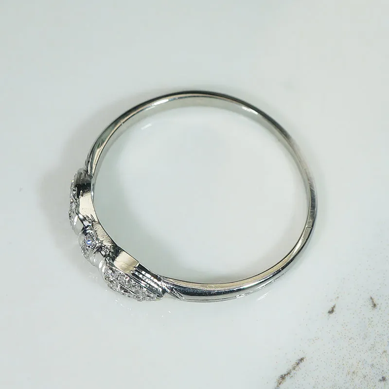 Buckle or Bow Diamonds & 18k White Gold Band
