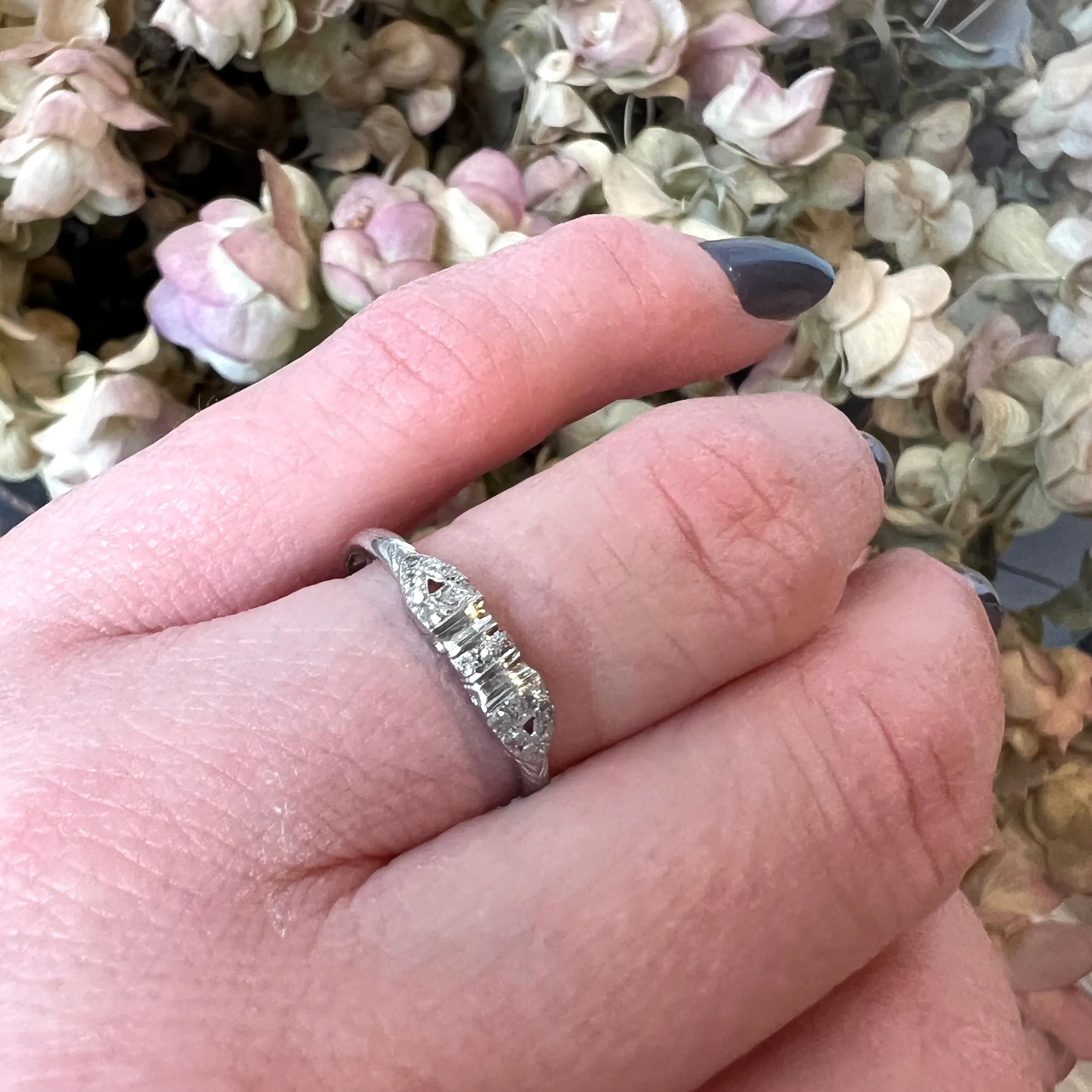 Buckle or Bow Diamonds & 18k White Gold Band