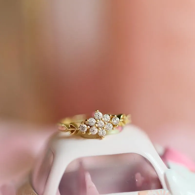 Dainty Snowflake Ring