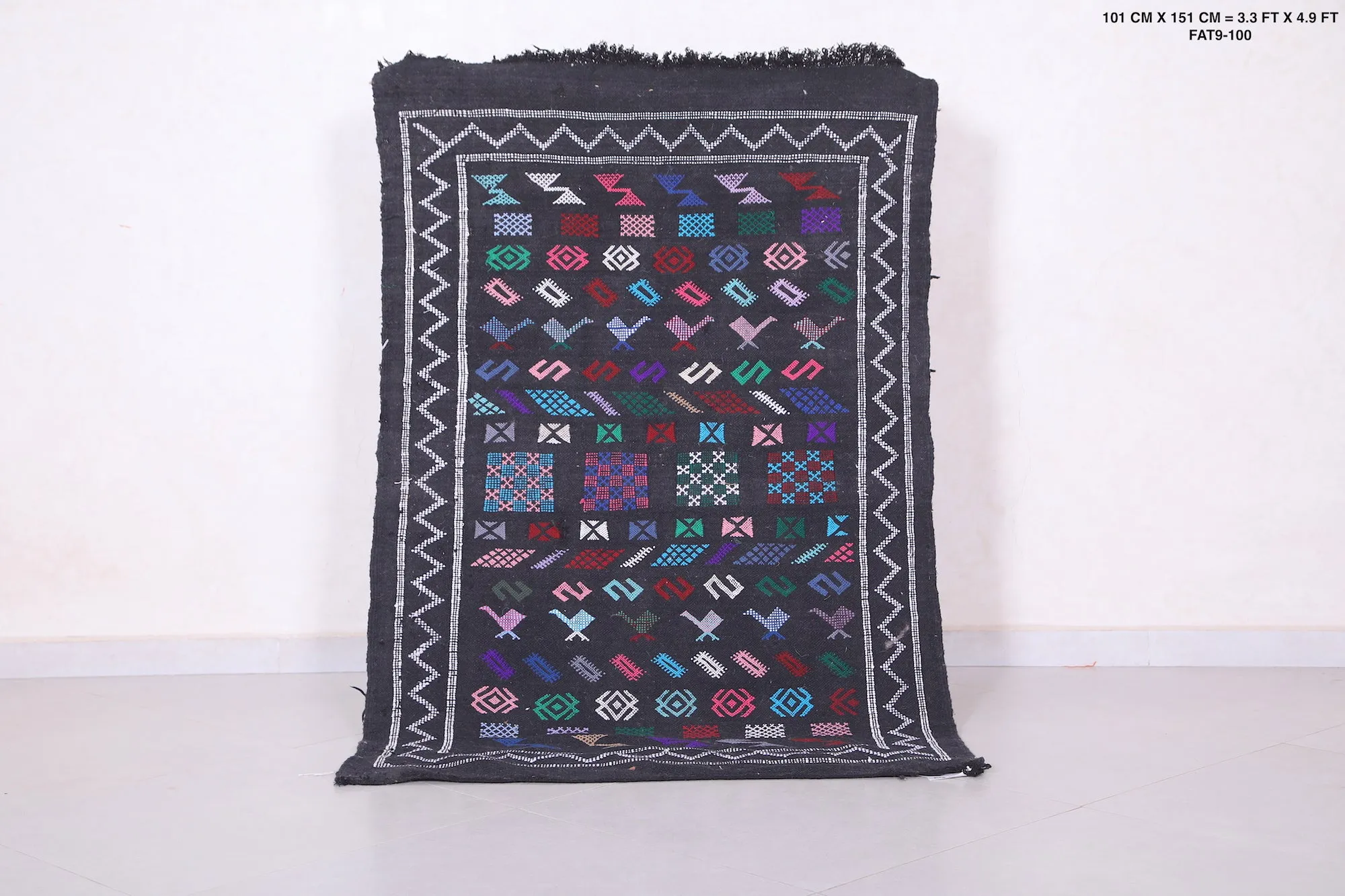 Flat Woven Kilim Rug - 3.3 FT X 4.9 FT | Moroccan Handmade Decor