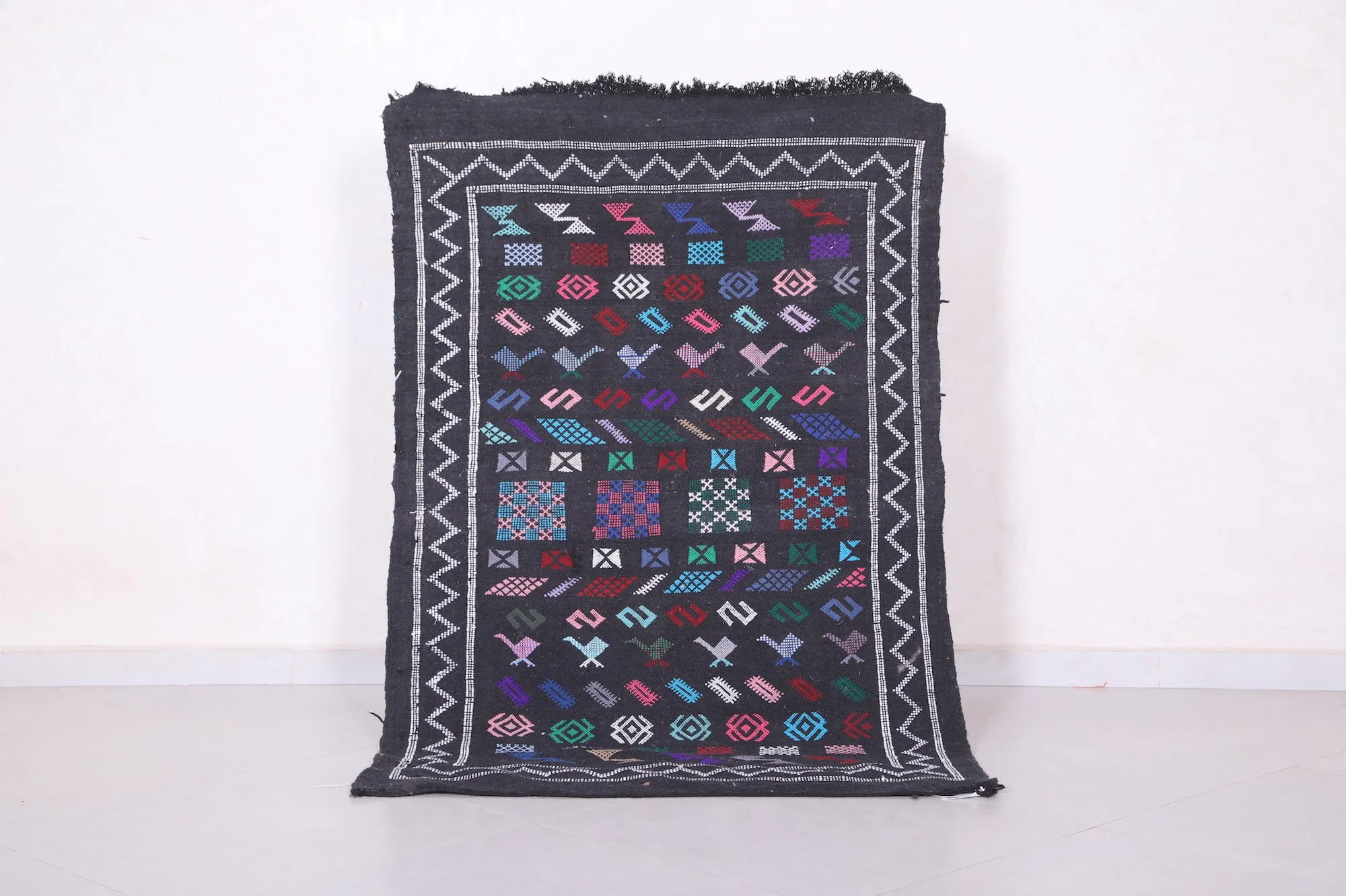 Flat Woven Kilim Rug - 3.3 FT X 4.9 FT | Moroccan Handmade Decor