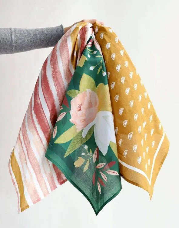 Gold Fan Bandana