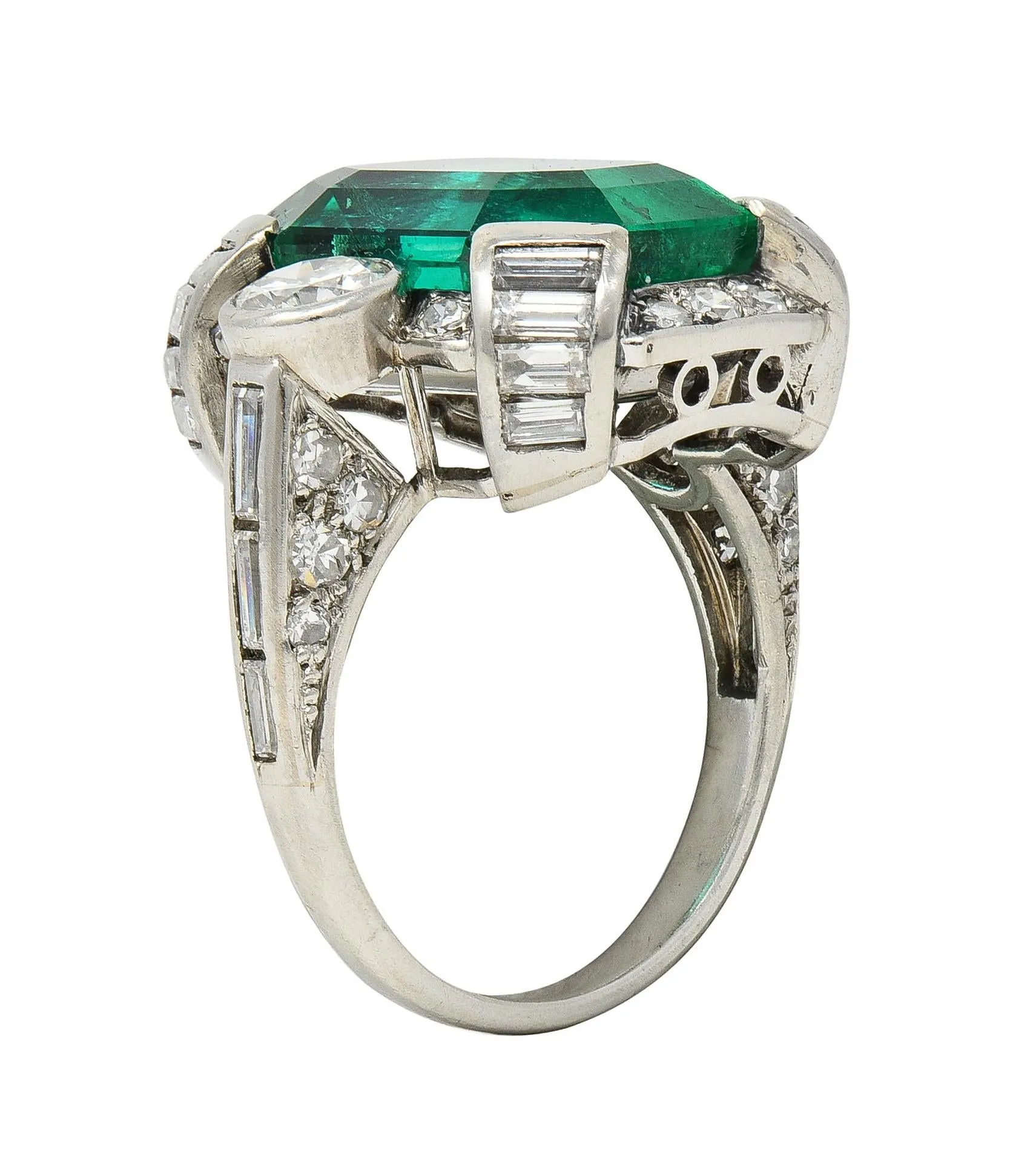 Mid-Century 9.90 CTW Colombian Emerald Diamond Platinum Vintage Cocktail Ring AGL
