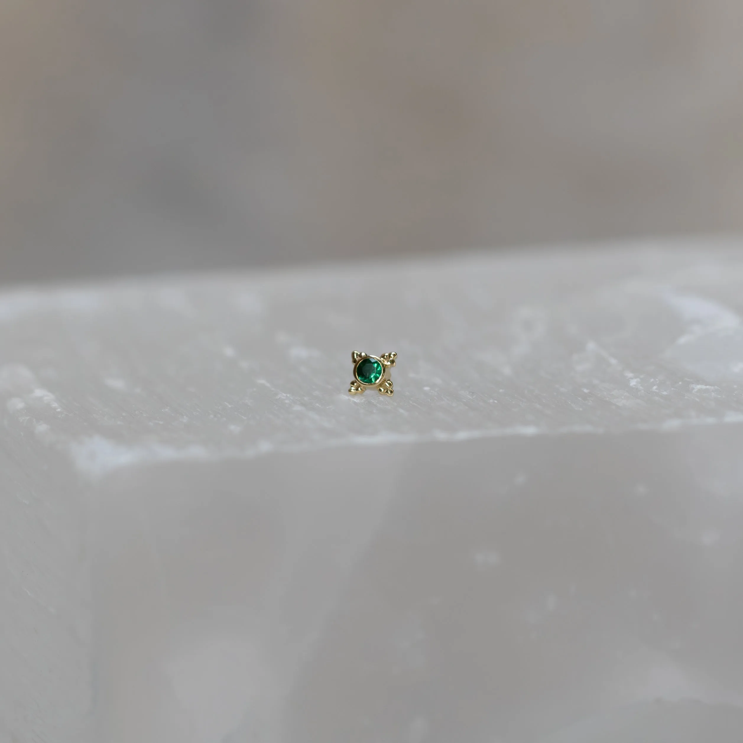 Mini Kandy with Emerald Threadless End