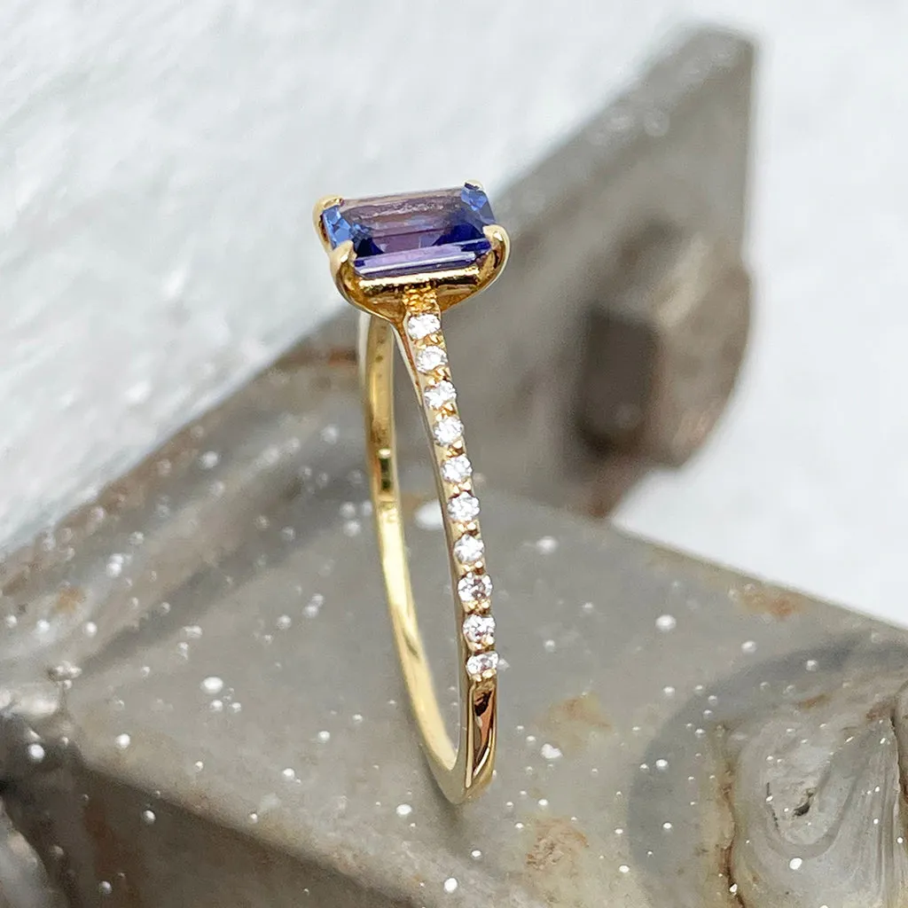 Must Have Octagonal Tanzanite Diamond Band Yellow Gold Ring
