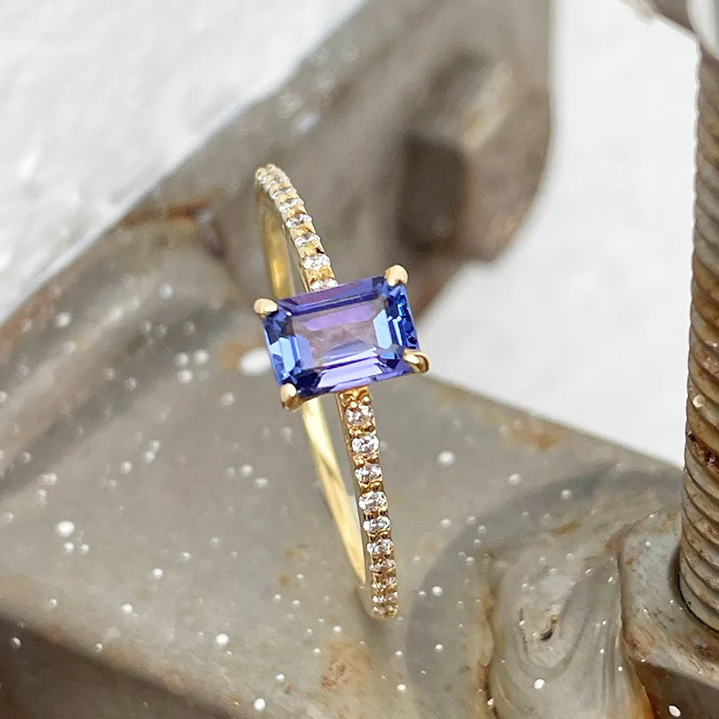 Must Have Octagonal Tanzanite Diamond Band Yellow Gold Ring