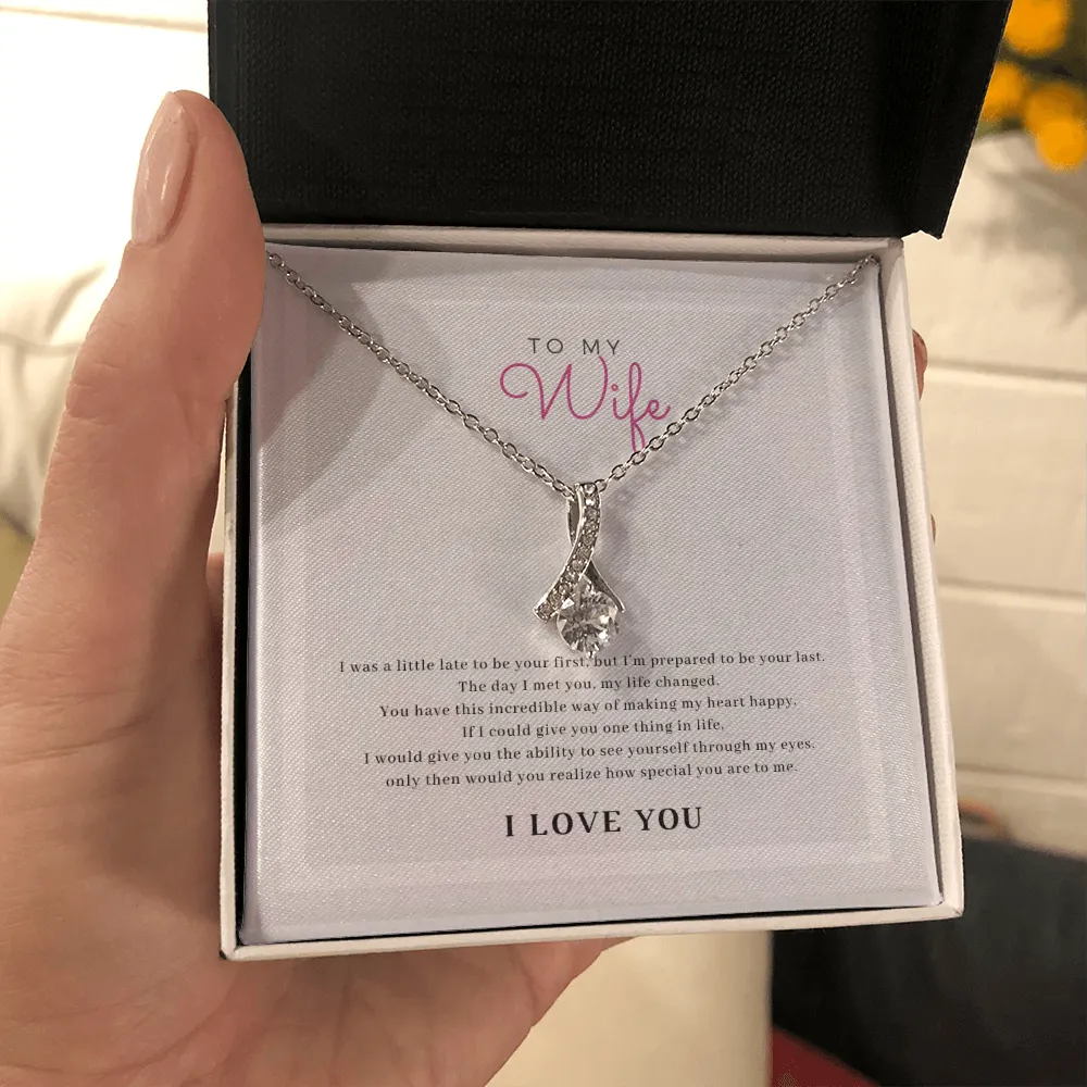 My heart is happy-Alluring Beauty Solitaire Necklace for Wife