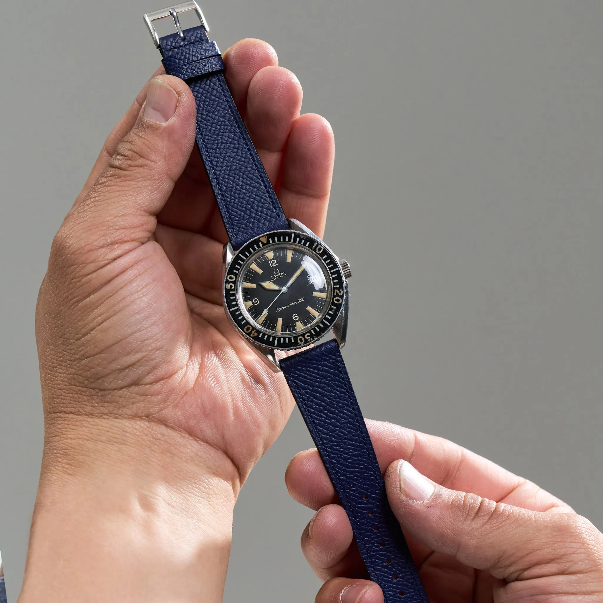 NAVY GRAINED CALF STANDARD STRAP