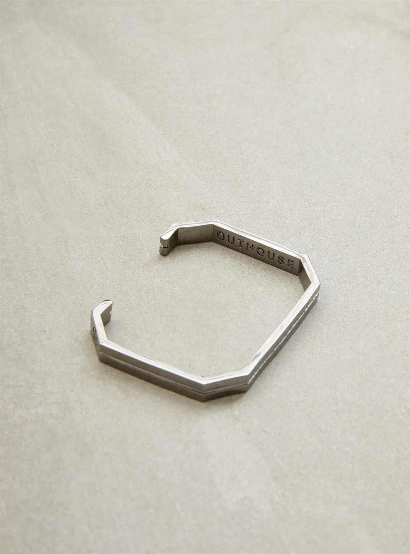 Outhouse   I   Poppi Nolita Bolt Handcuff - Gunmetal Brass, Rhodium  Accessories OHAW21HC202