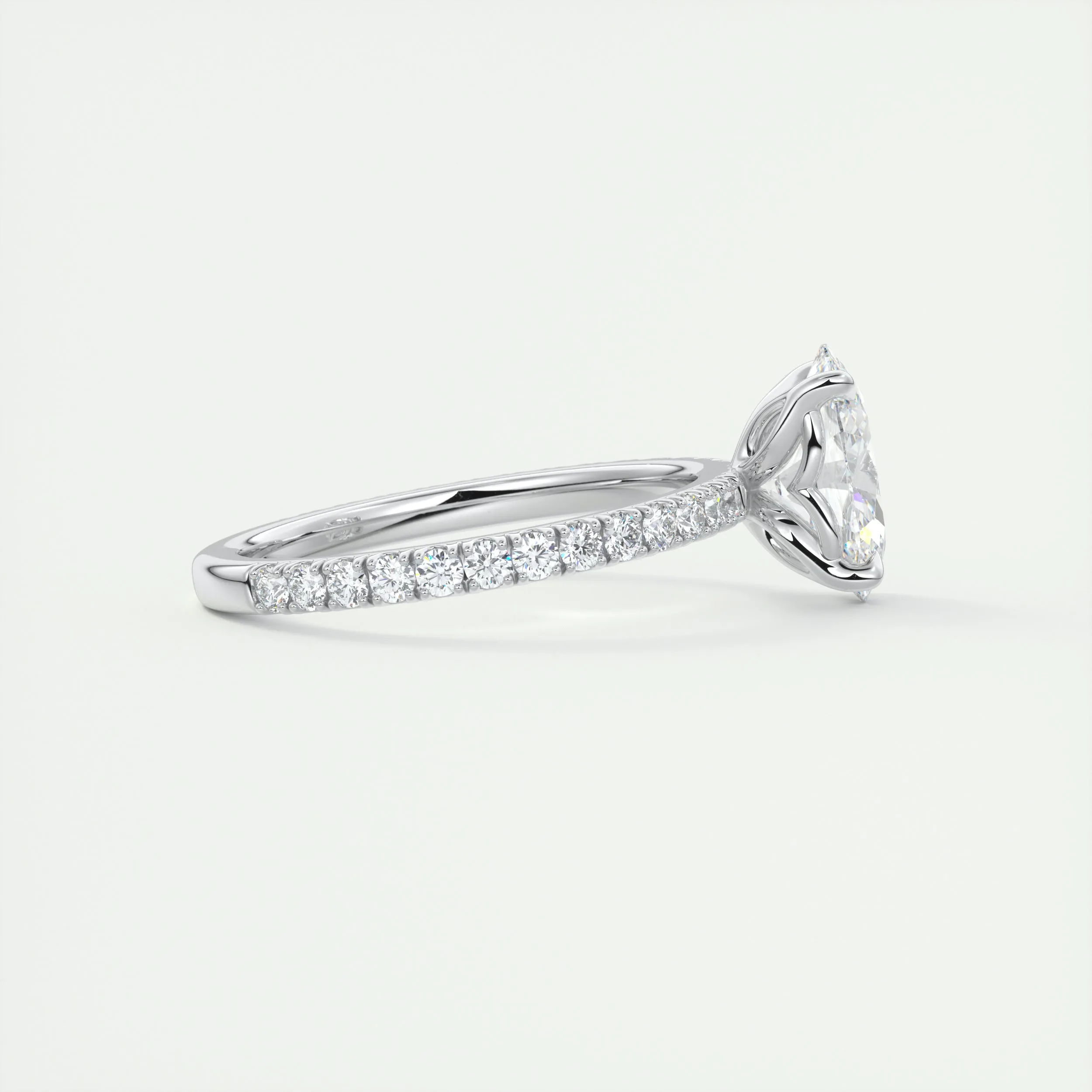 Royale Pavé | Oval