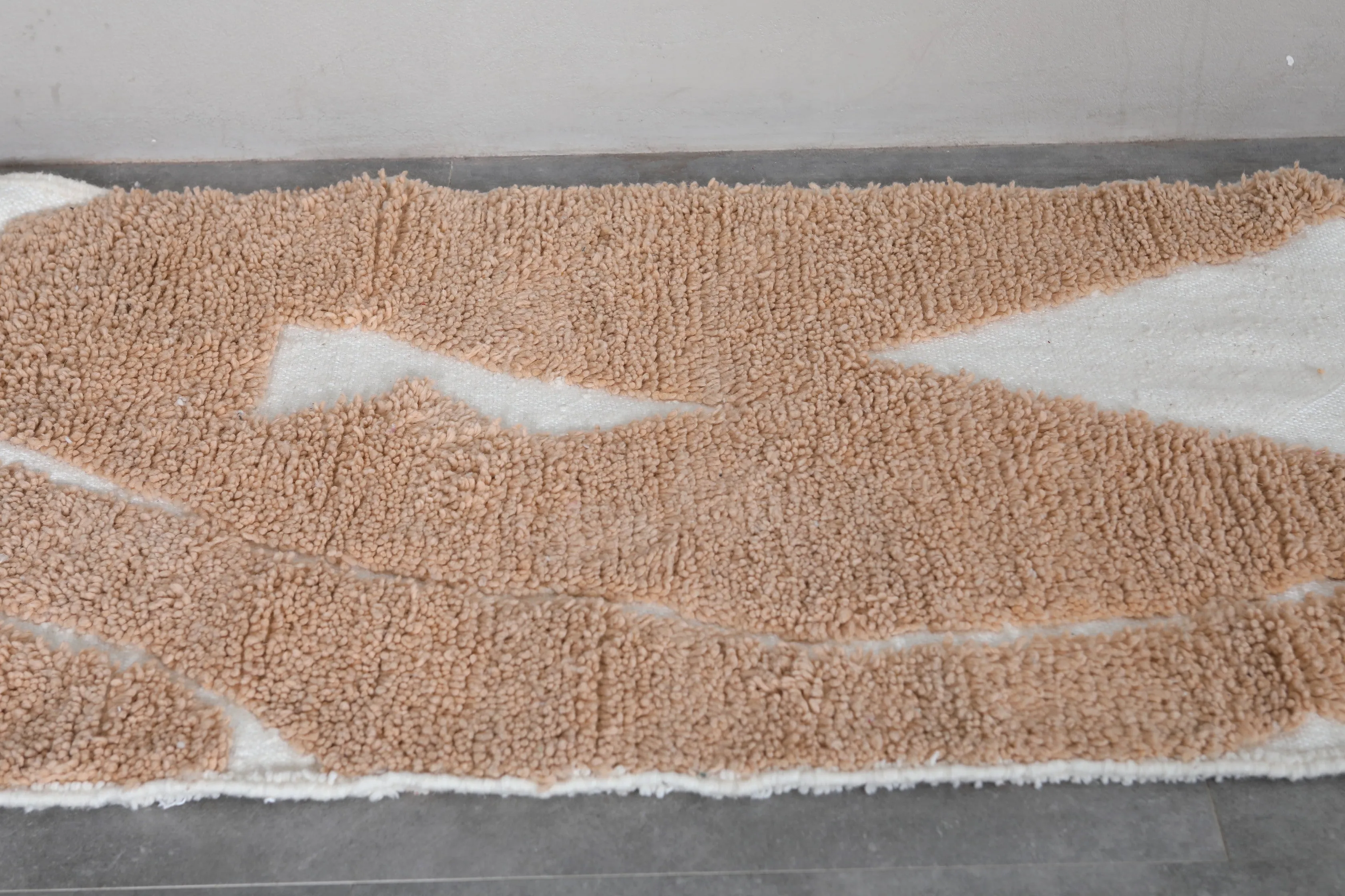 Runner Moroccan Rug - 3 x 12 ft | Handwoven Geometric Elegance