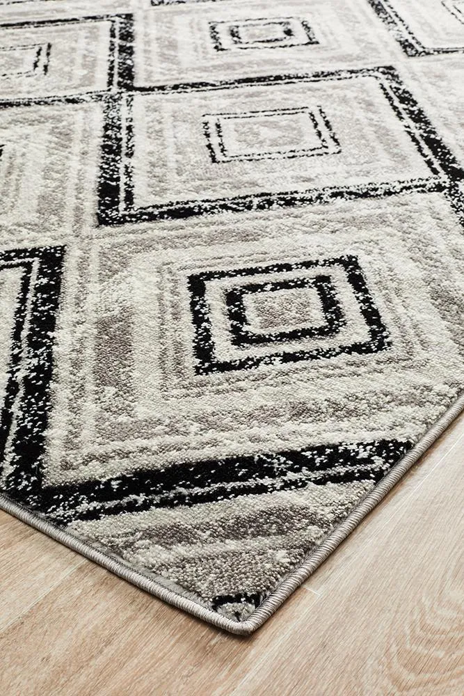 Sabrina Geo Diamonds Rug Grey Black