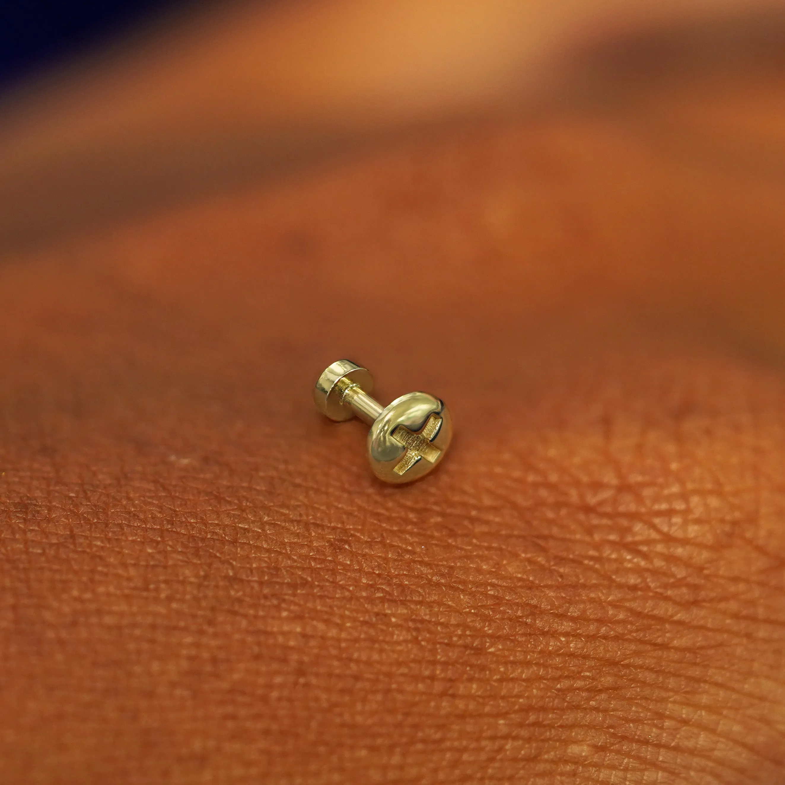 Screw Flatback Piercing