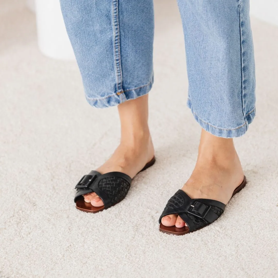 The Buckle Slide [Black]