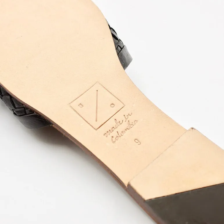 The Buckle Slide [Black]
