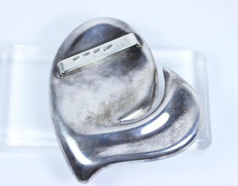 TIFFANY & CO. Elsa Peretti Heart Buckle with Set of Interchangeable Leather Belts