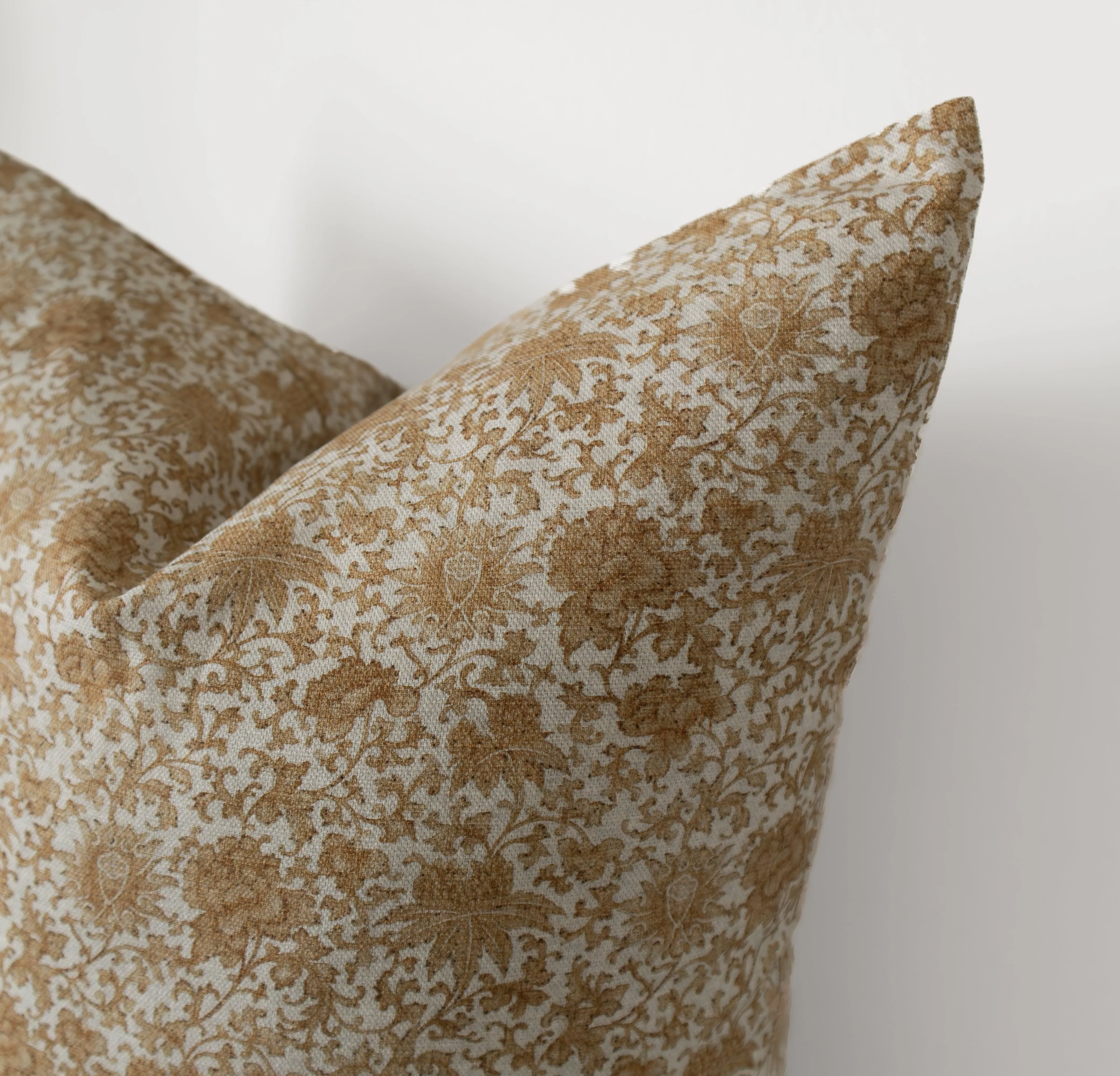 Valencia | Vintage Floral Pillow Cover