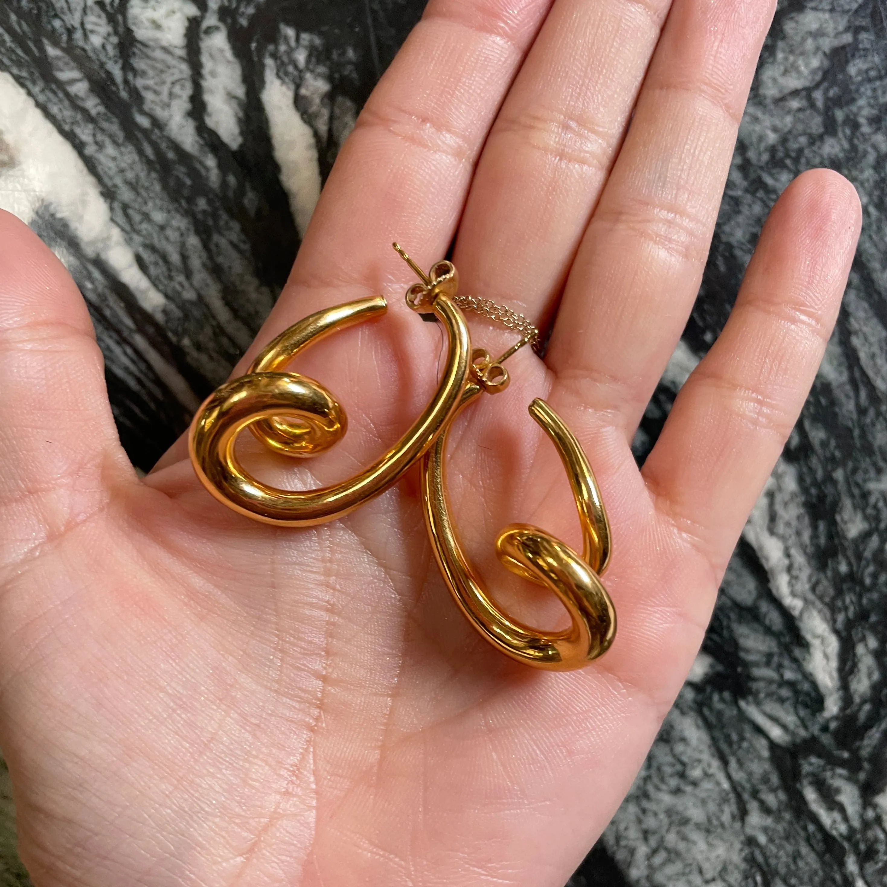 Vintage 18k Abstract Loop Earrings