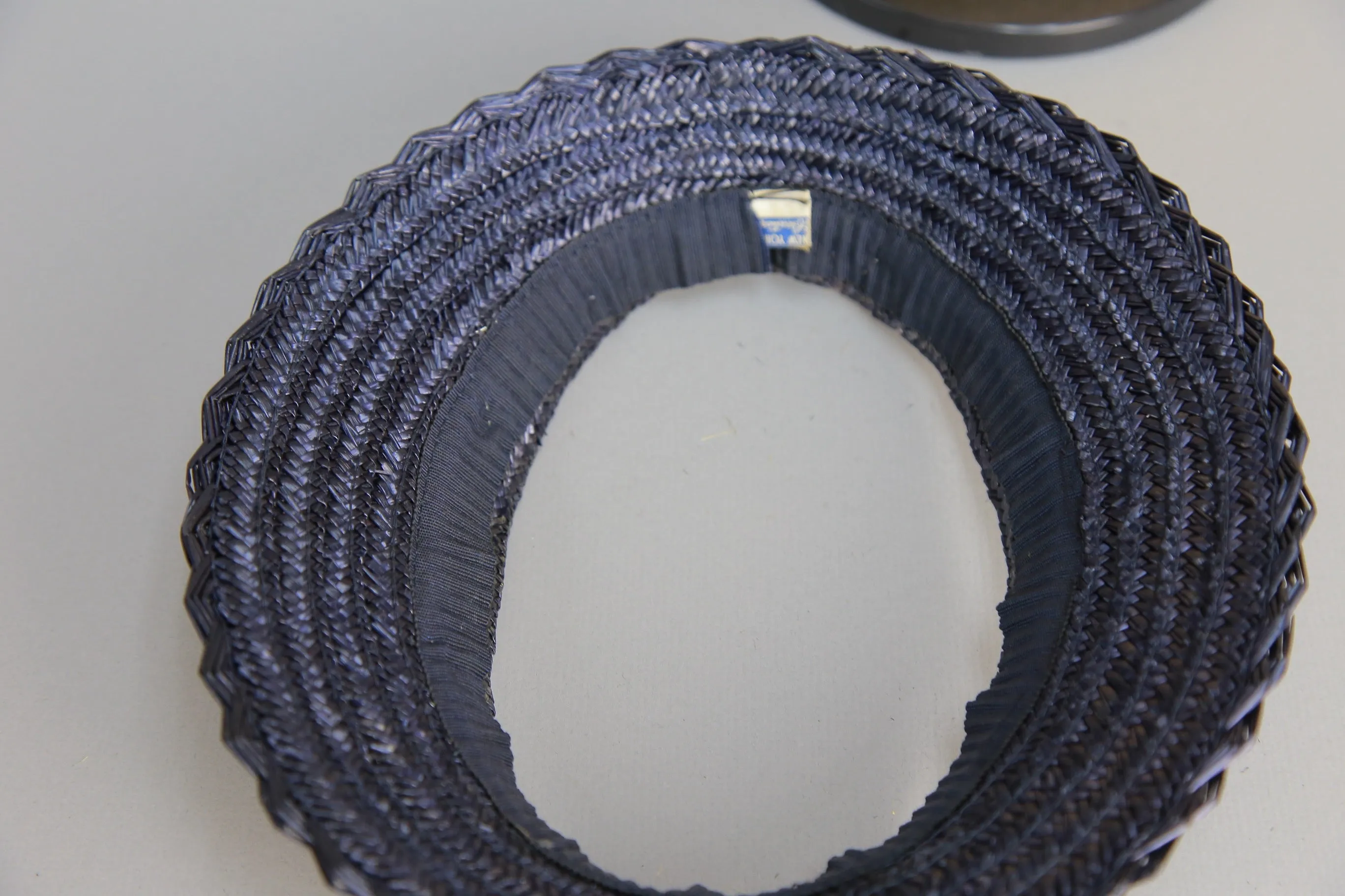 Vintage 40s navy straw tilt hat floral trim