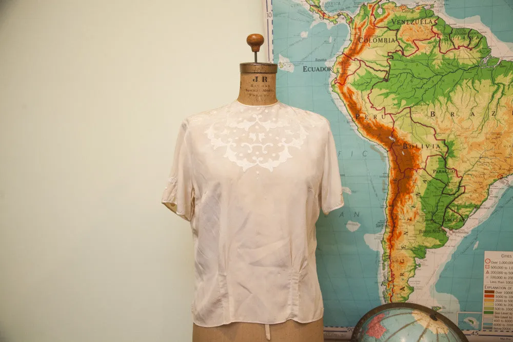 Vintage 50s Tailored Woman Silk Embroidered Blouse