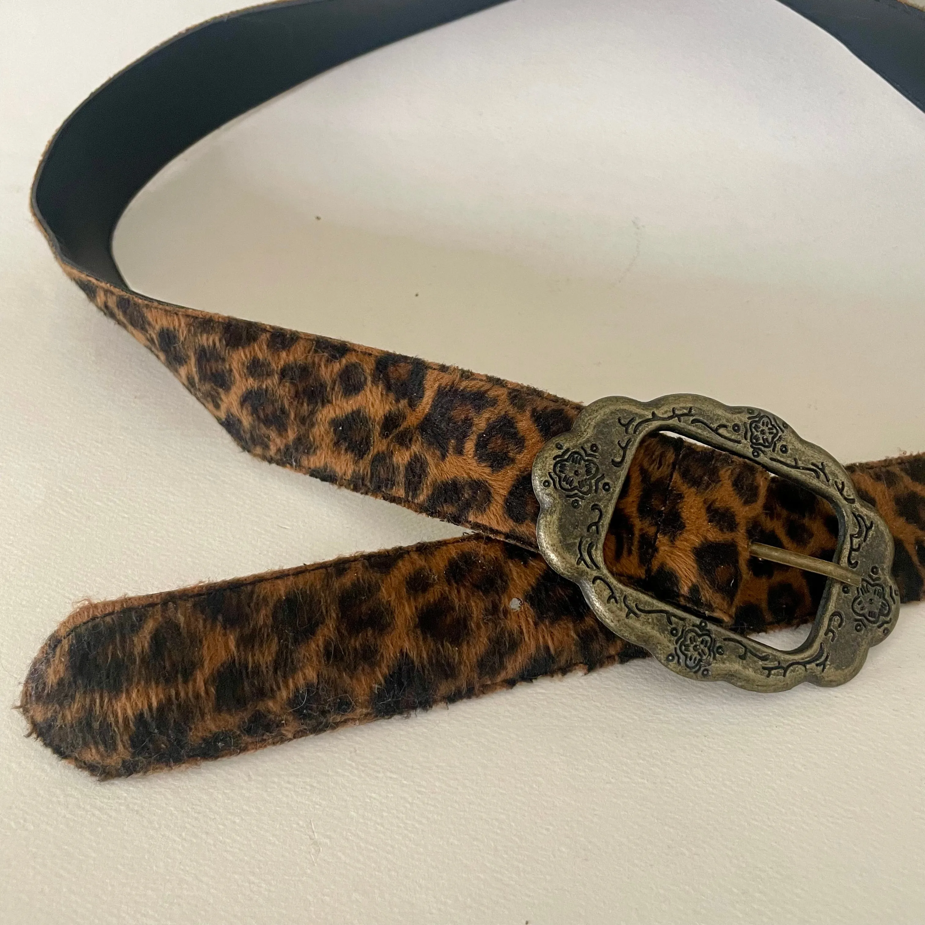 Vintage 90s 00s faux fur leopard pattern belt // Size Medium (HT2503)